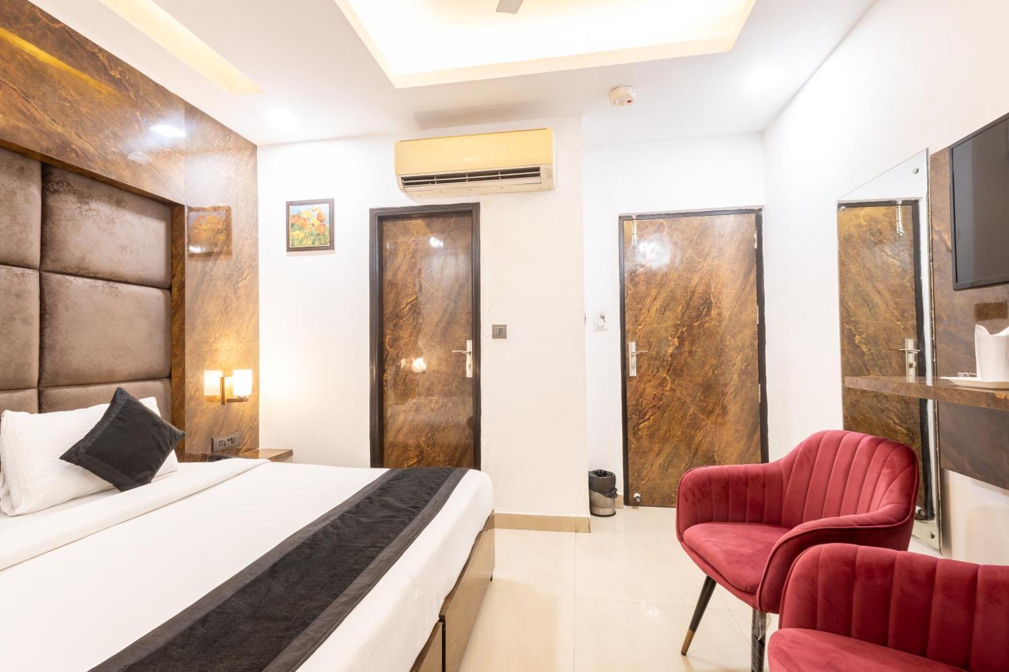 Hotel Cosmo Near Blk Hospital Karol Bagh Delhi  Esterno foto