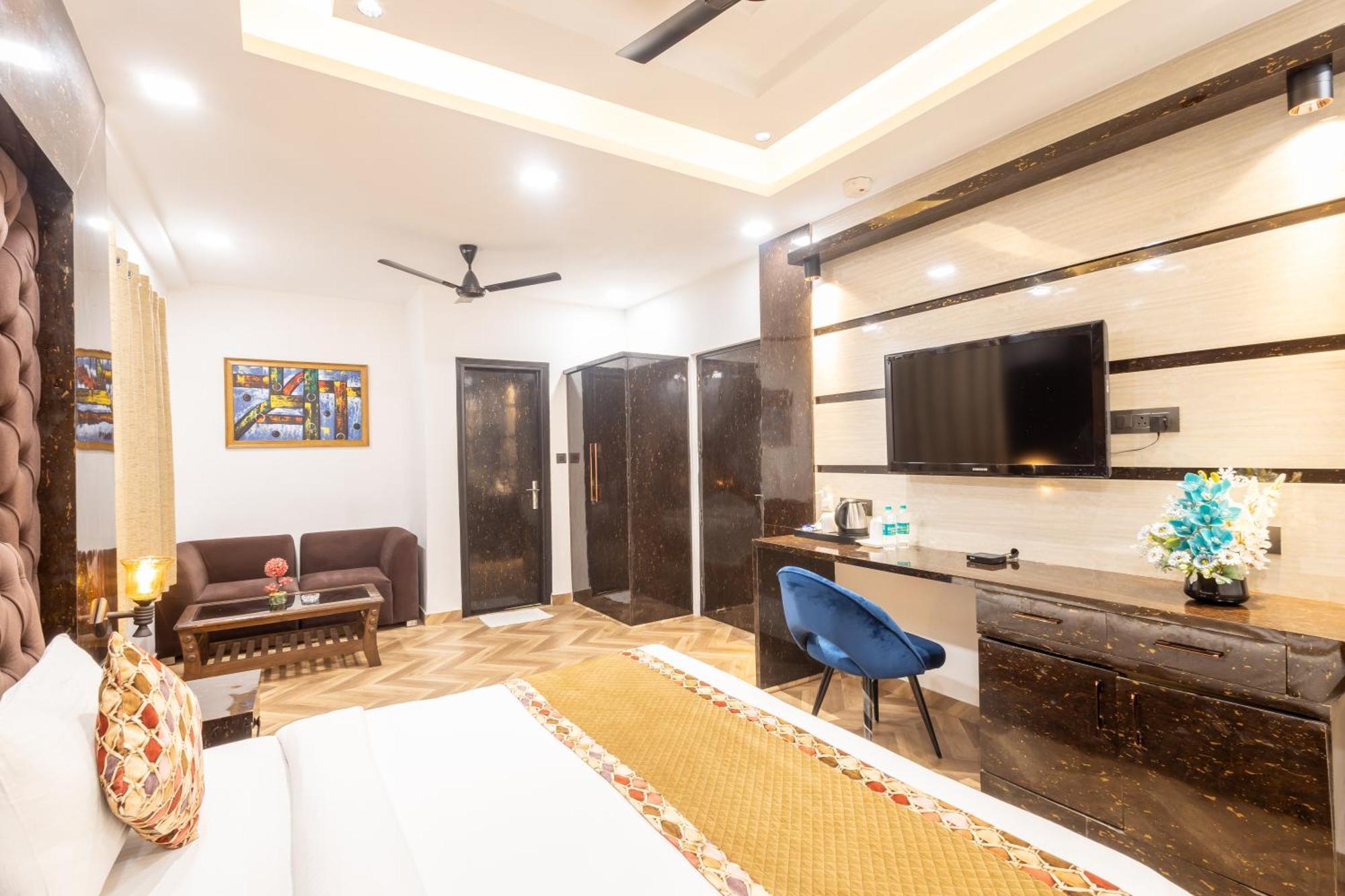 Hotel Cosmo Near Blk Hospital Karol Bagh Delhi  Esterno foto